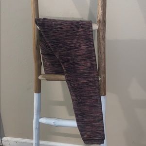 Lululemon Wunder Under high rise 25” size 8